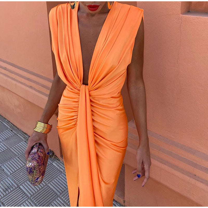 Fara | Robe de fête avec décolleté profond