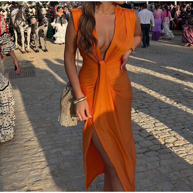 Fara | Robe de fête avec décolleté profond