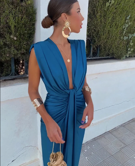 Fara | Robe de fête avec décolleté profond