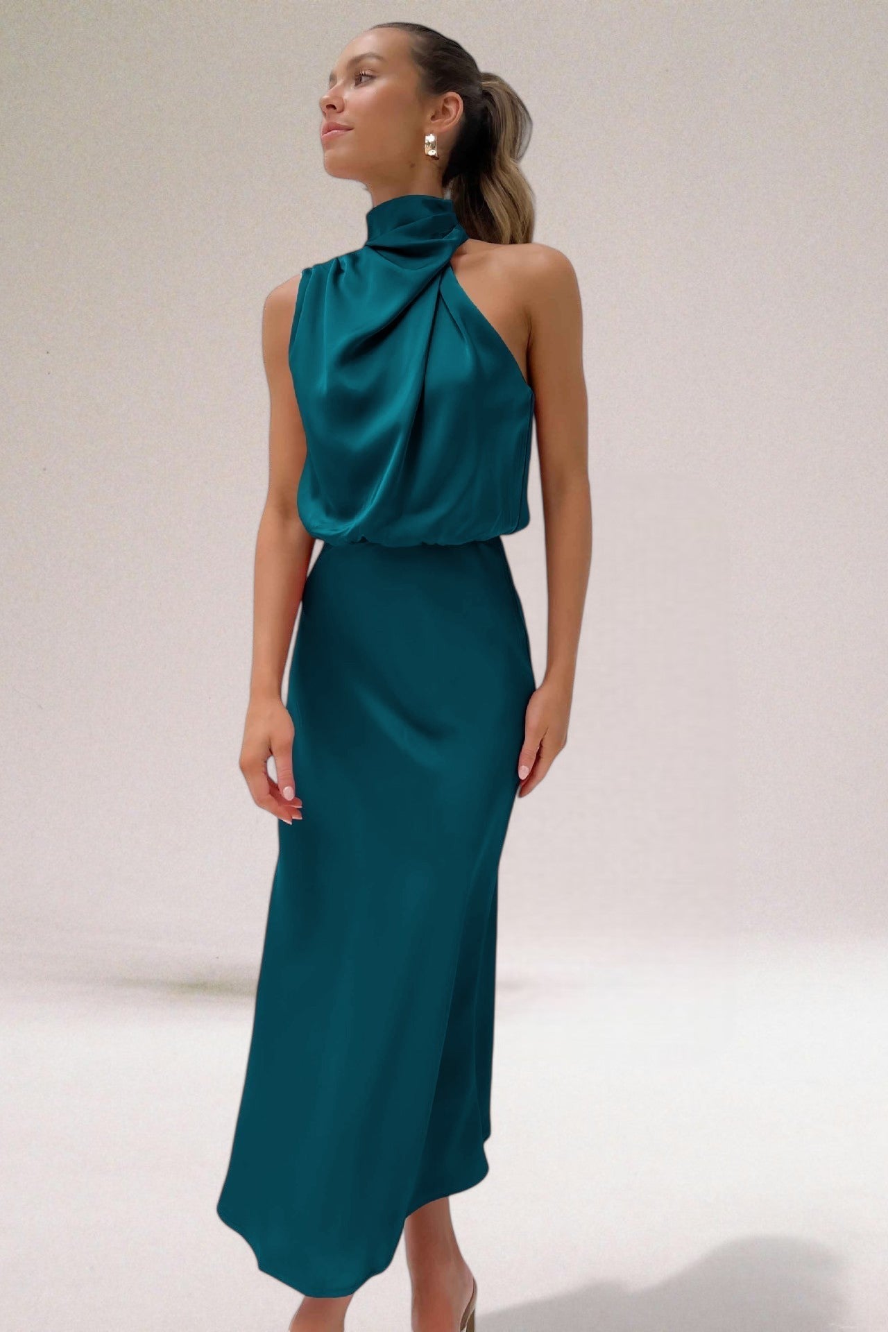 Flavia – Robe Satin Premium