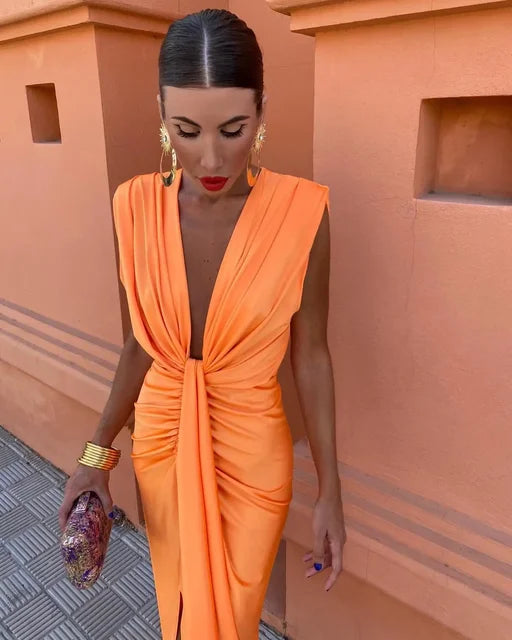 Fara | Robe de fête avec décolleté profond