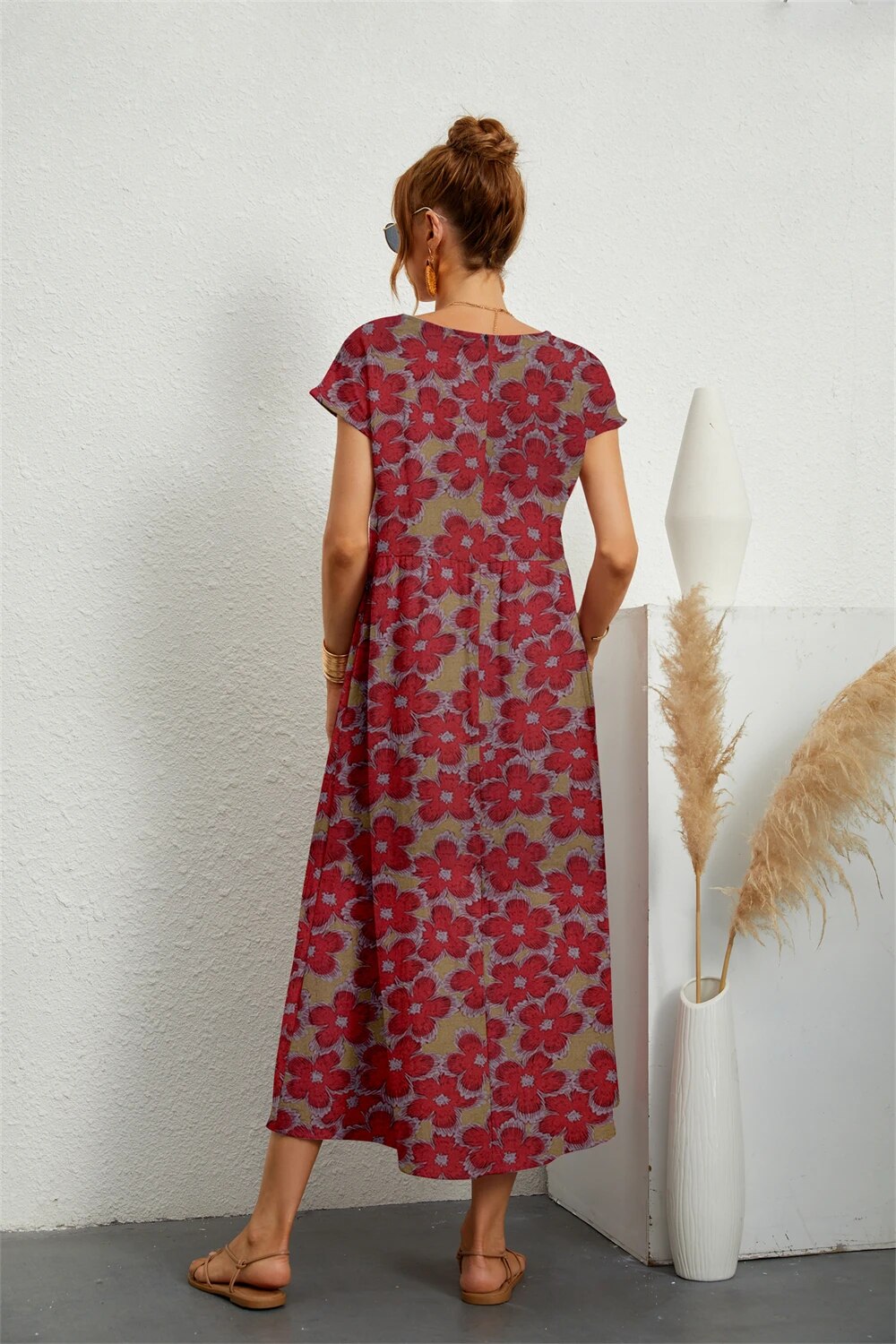 Henrielle – Robe Midi à Motifs Floraux
